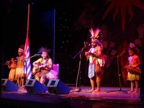 Lani Singers, West Papuan band palying at MusicPort, Whitby