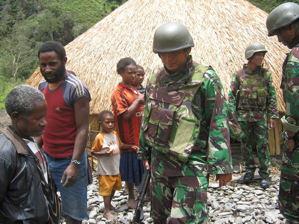 Massacre in West Papua highlands - over 40 people feared dead - Free